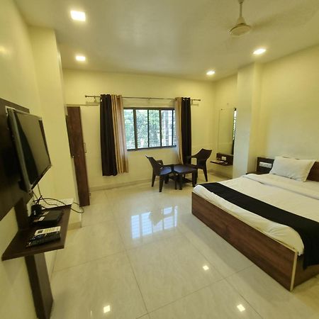The Living Space Lonavala Exterior foto