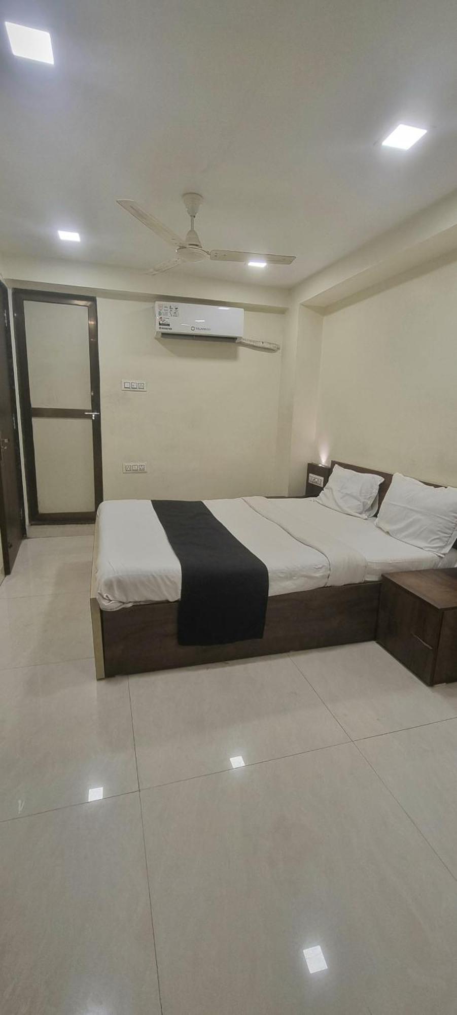 The Living Space Lonavala Exterior foto